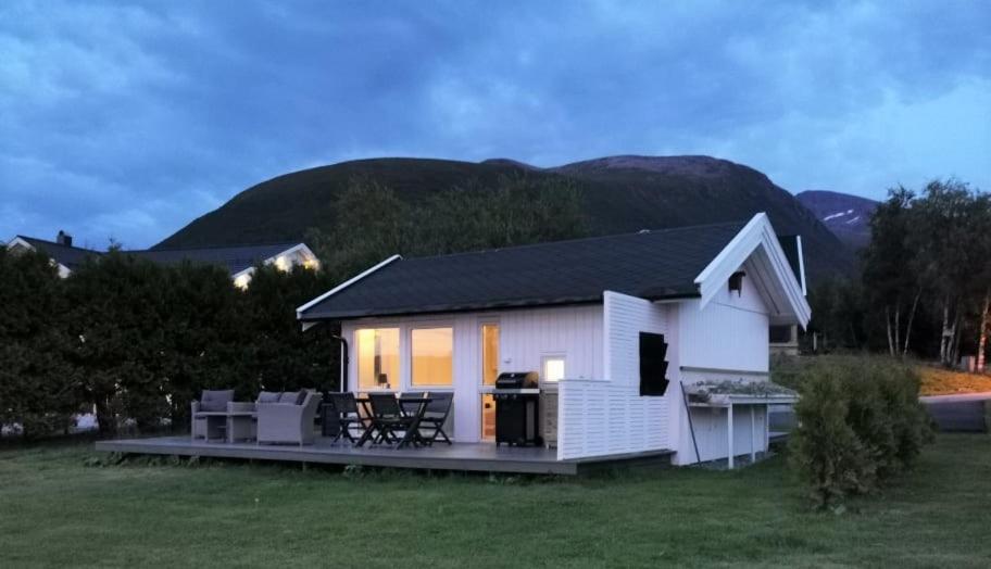 Feriehus Ved Sjoen Tomra ภายนอก รูปภาพ