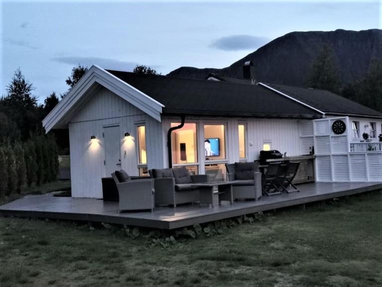 Feriehus Ved Sjoen Tomra ภายนอก รูปภาพ