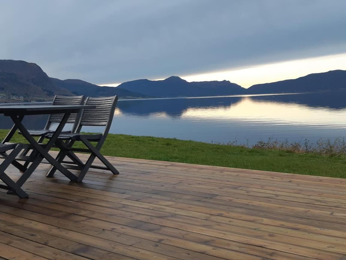 Feriehus Ved Sjoen Tomra ภายนอก รูปภาพ